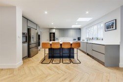 Chiltern Close, Bushey