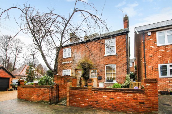 New Road, Elstree, Borehamwood