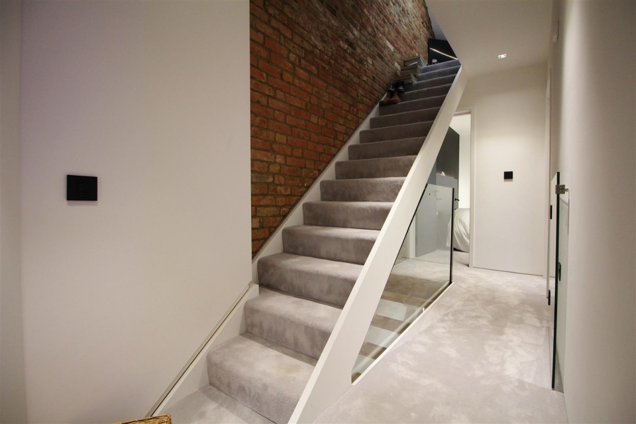 New Road, Elstree, Borehamwood