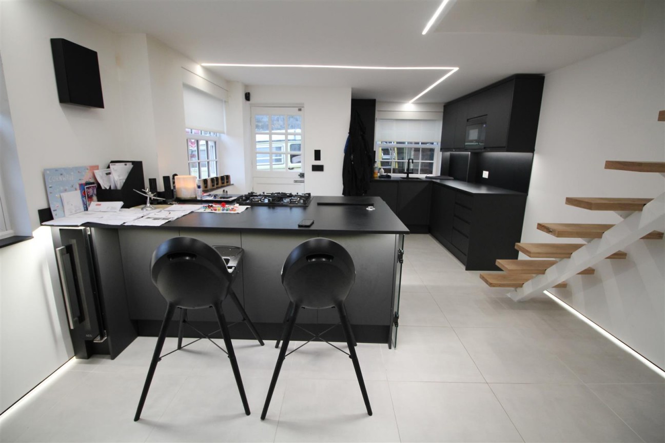 New Road, Elstree, Borehamwood