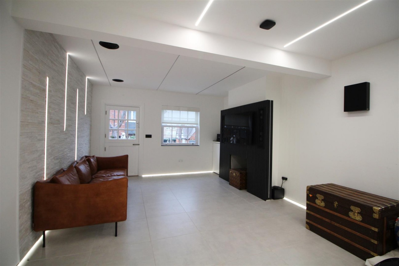 New Road, Elstree, Borehamwood