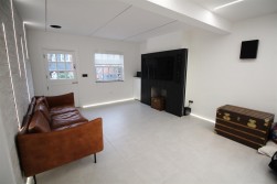 New Road, Elstree, Borehamwood