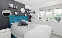 Novello Way, Borehamwood