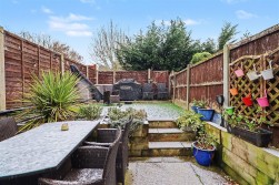 Novello Way, Borehamwood