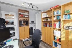 West View Gardens, Elstree, Borehamwood