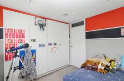 West View Gardens, Elstree, Borehamwood