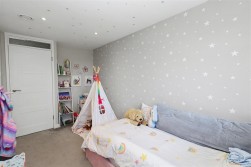 West View Gardens, Elstree, Borehamwood