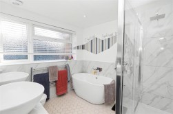 West View Gardens, Elstree, Borehamwood