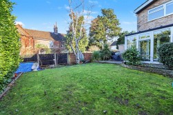 West View Gardens, Elstree, Borehamwood