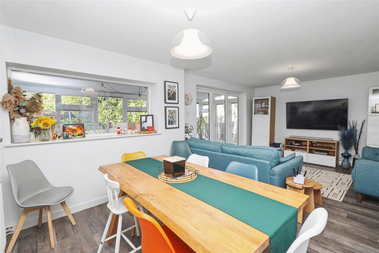 West View Gardens, Elstree, Borehamwood