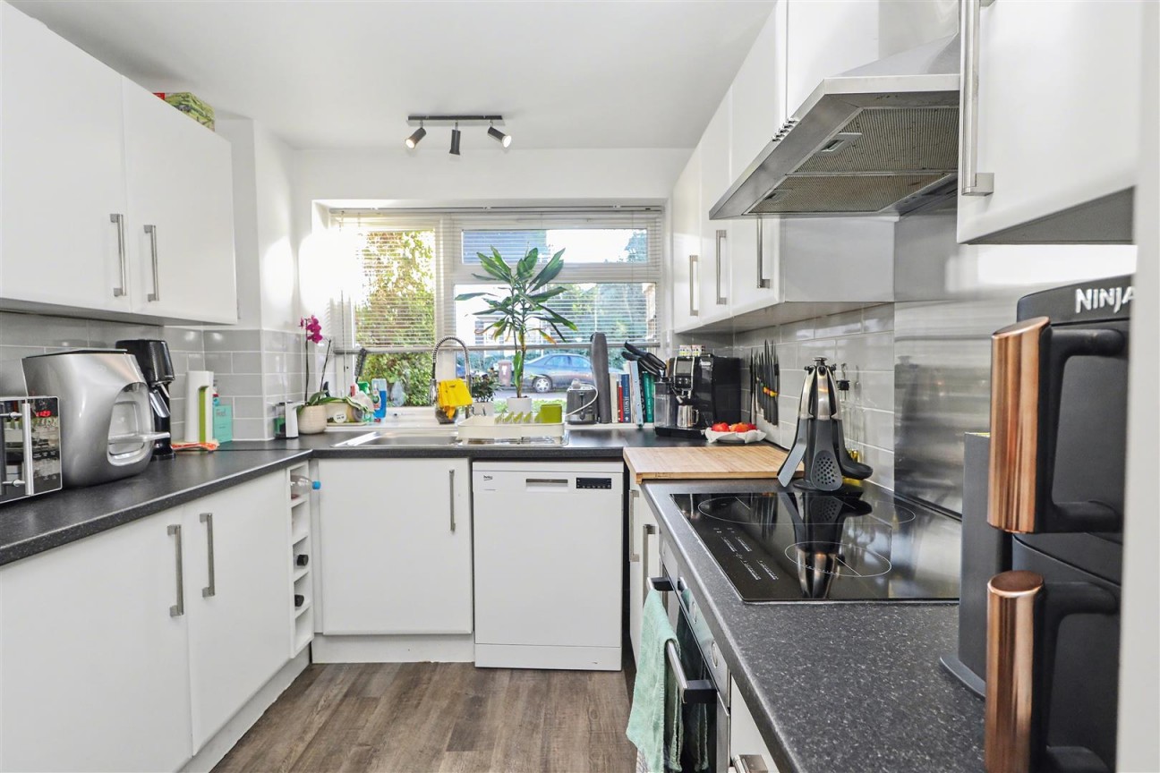 West View Gardens, Elstree, Borehamwood