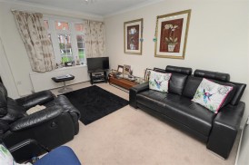 Athlone Close, Radlett