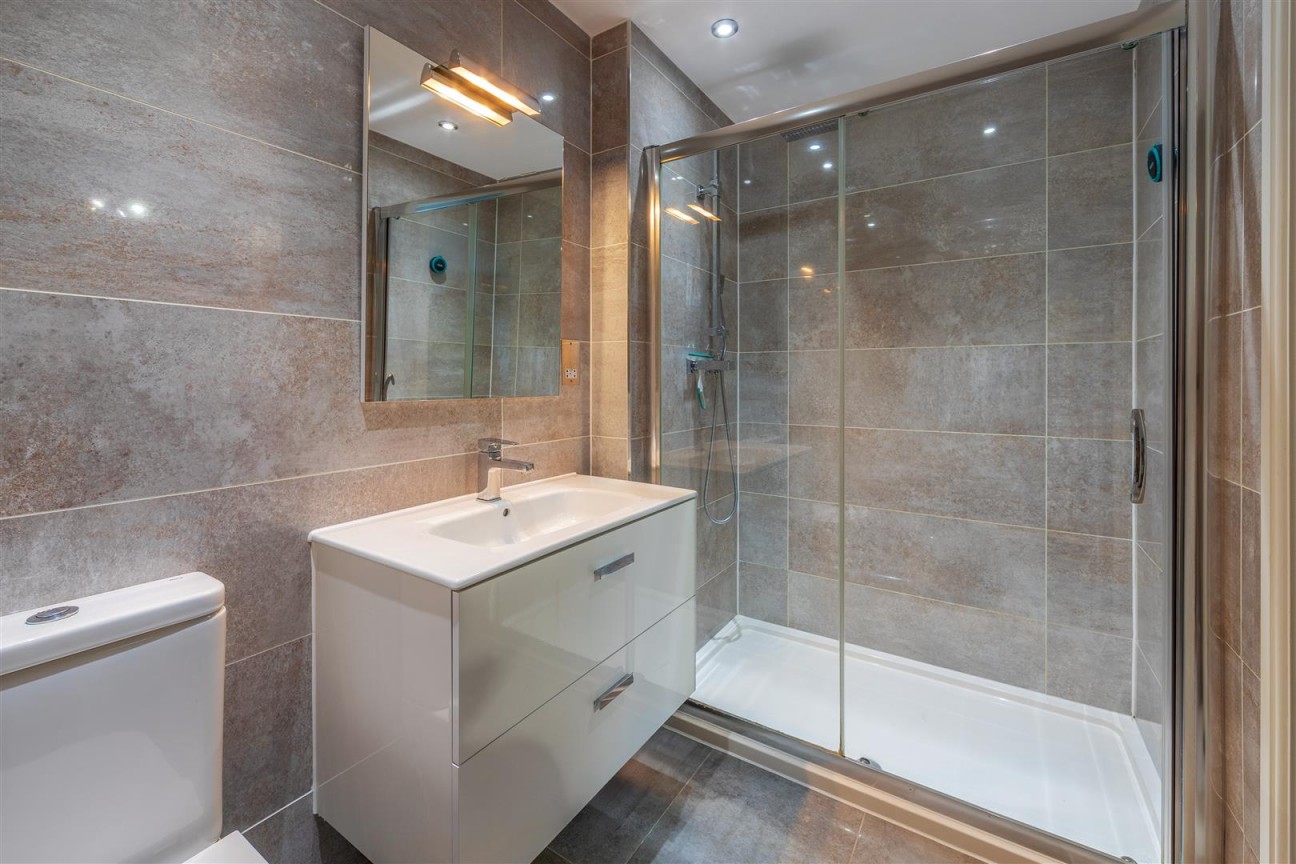 Battlers Green Drive, Radlett