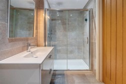 Battlers Green Drive, Radlett