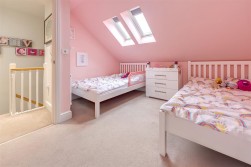 Battlers Green Drive, Radlett