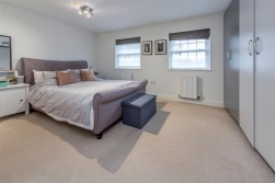 Battlers Green Drive, Radlett