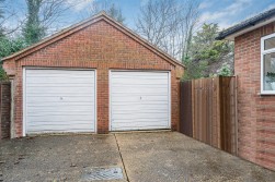 Scrubbitts Park Road, Radlett