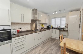 Bairstow Close, Borehamwood