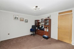 Bairstow Close, Borehamwood