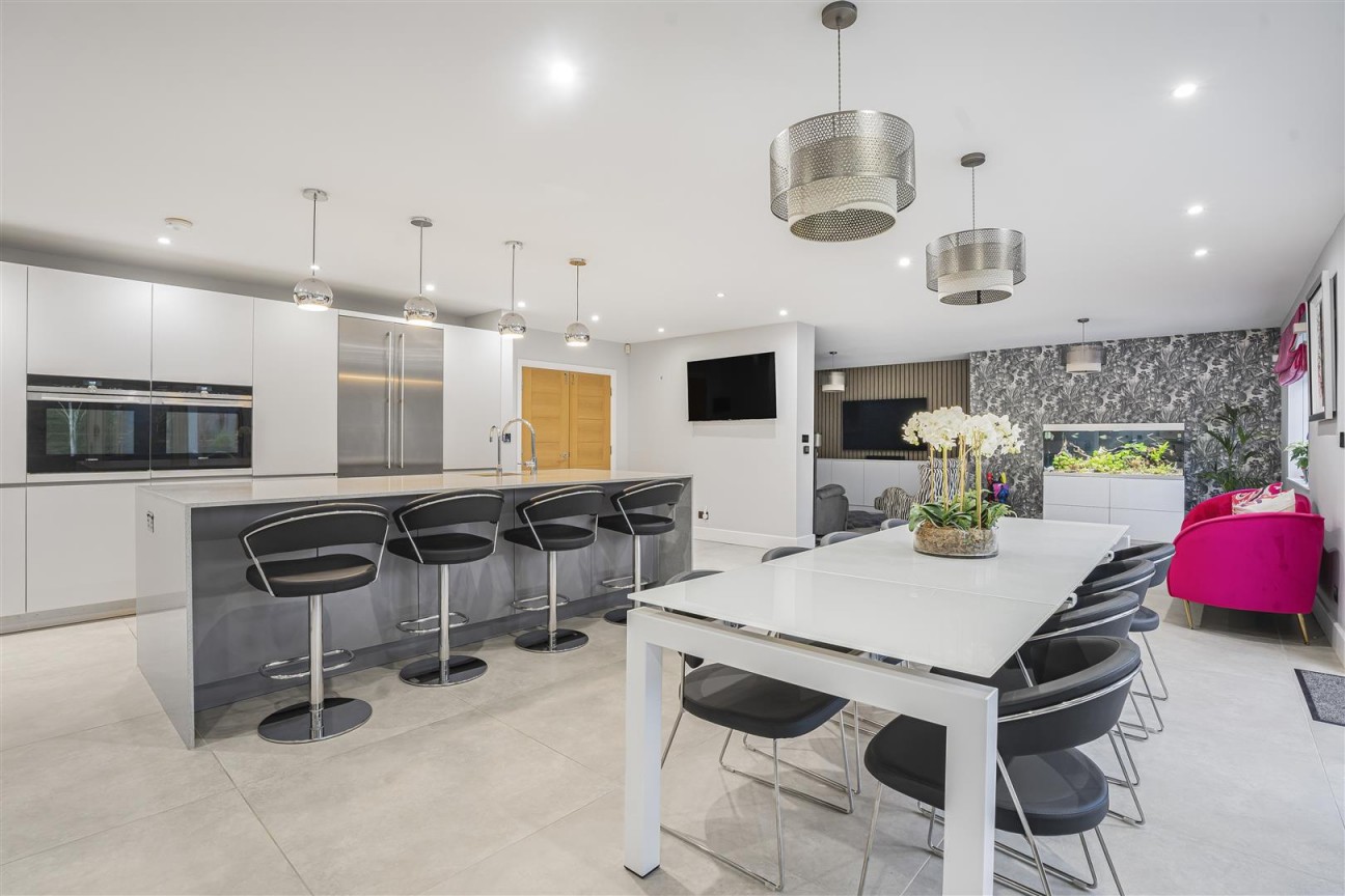 Canons Close, Radlett