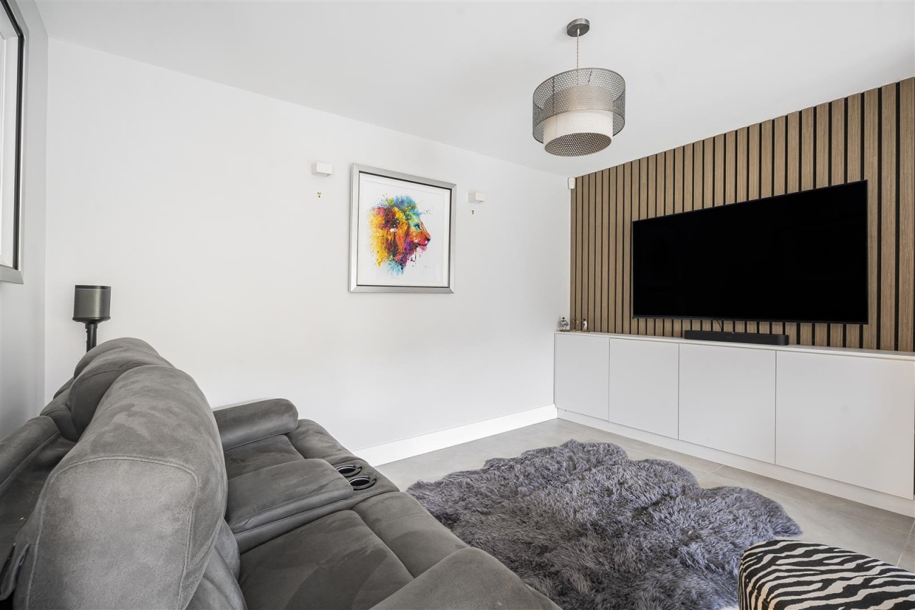 Canons Close, Radlett