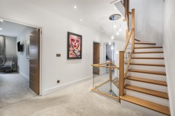 Canons Close, Radlett