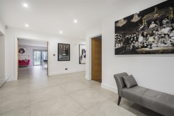 Canons Close, Radlett