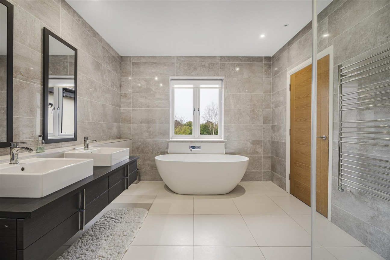 Canons Close, Radlett