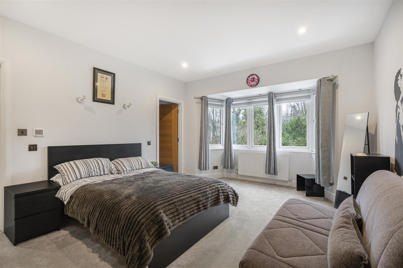 Canons Close, Radlett