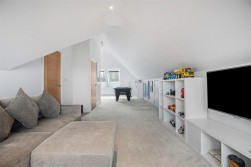 Canons Close, Radlett