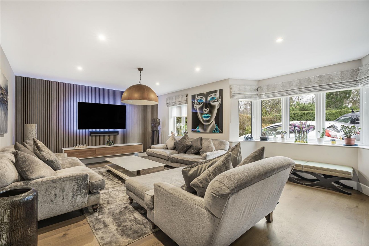 Canons Close, Radlett