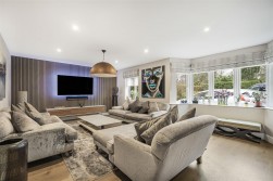 Canons Close, Radlett