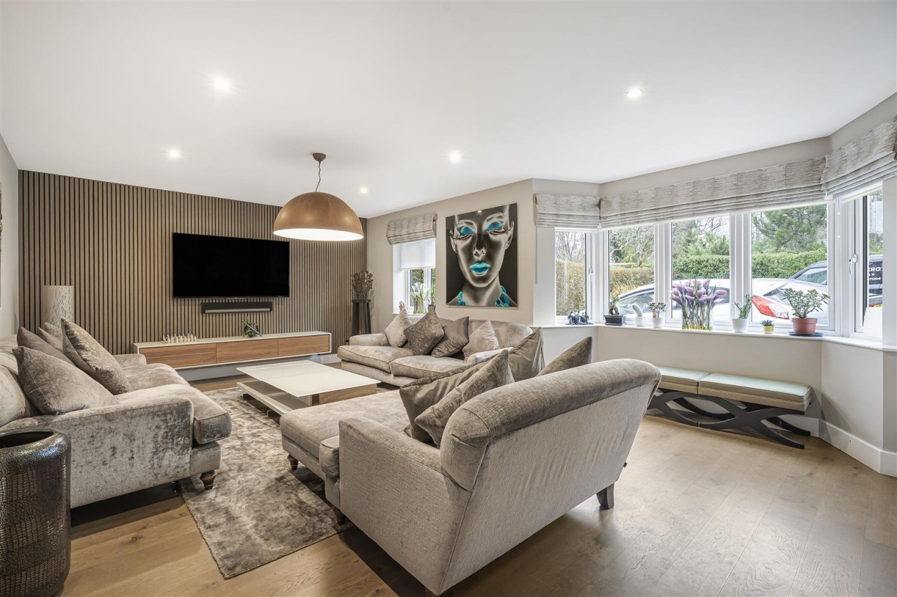 Canons Close, Radlett