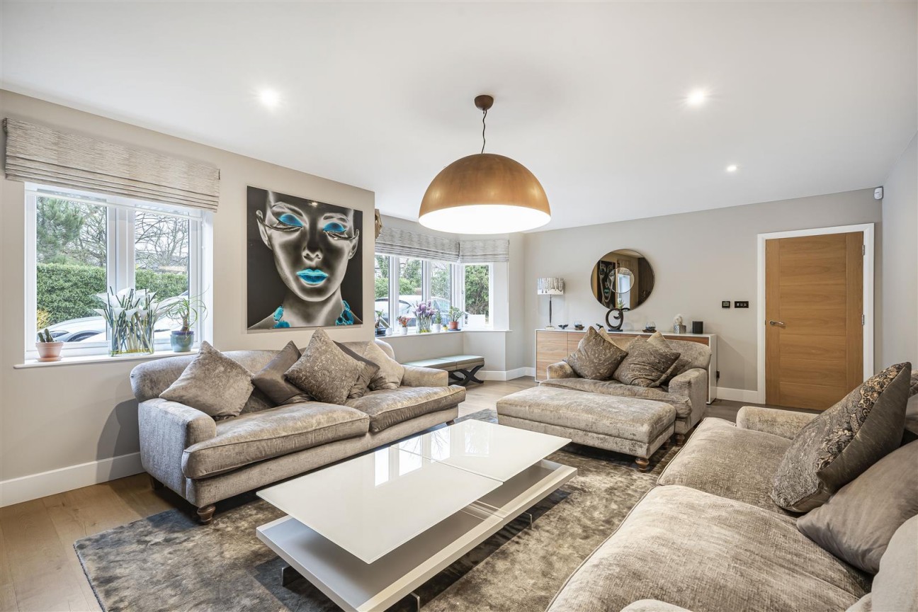 Canons Close, Radlett