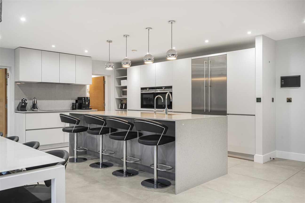 Canons Close, Radlett