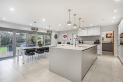 Canons Close, Radlett