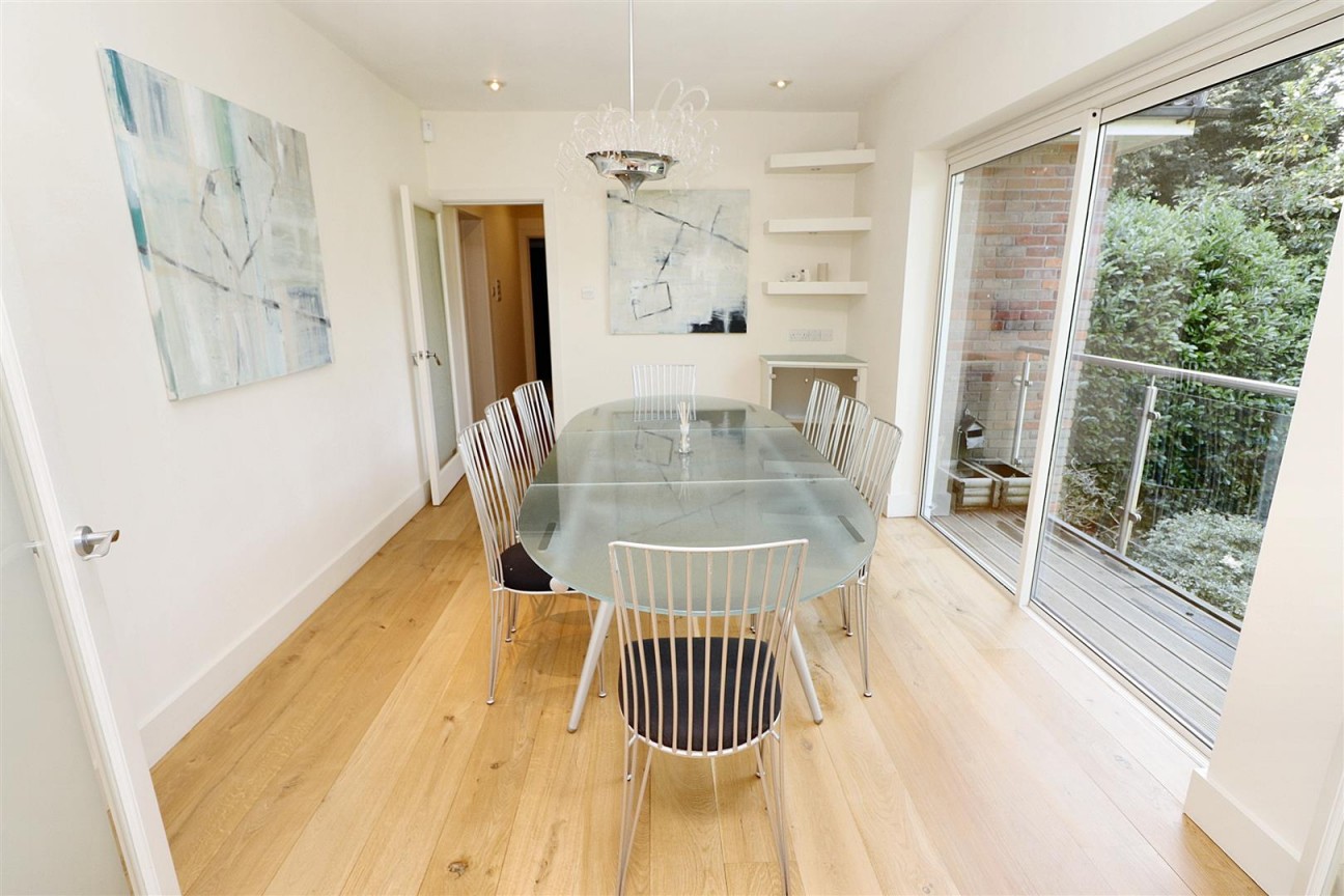 Barnet Lane, Elstree, Borehamwood