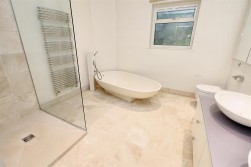 Barnet Lane, Elstree, Borehamwood