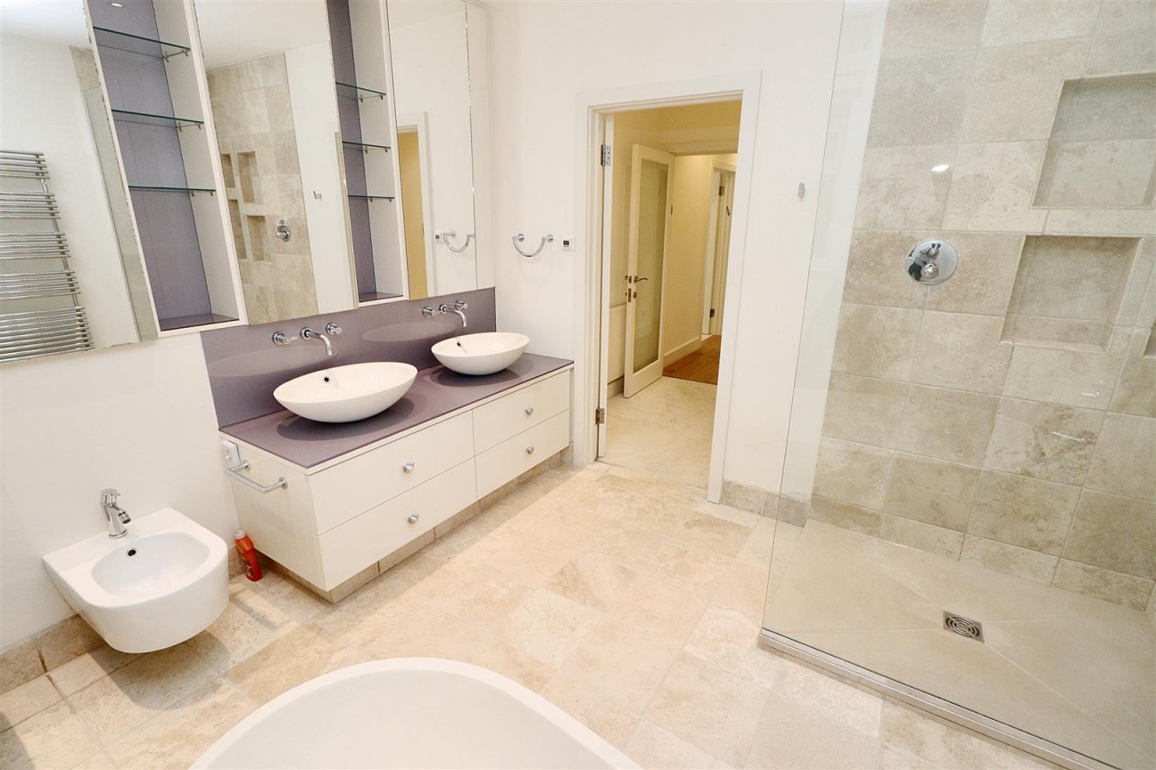 Barnet Lane, Elstree, Borehamwood