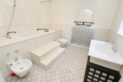 Barnet Lane, Elstree, Borehamwood