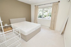 Barnet Lane, Elstree, Borehamwood