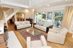 Barnet Lane, Elstree, Borehamwood