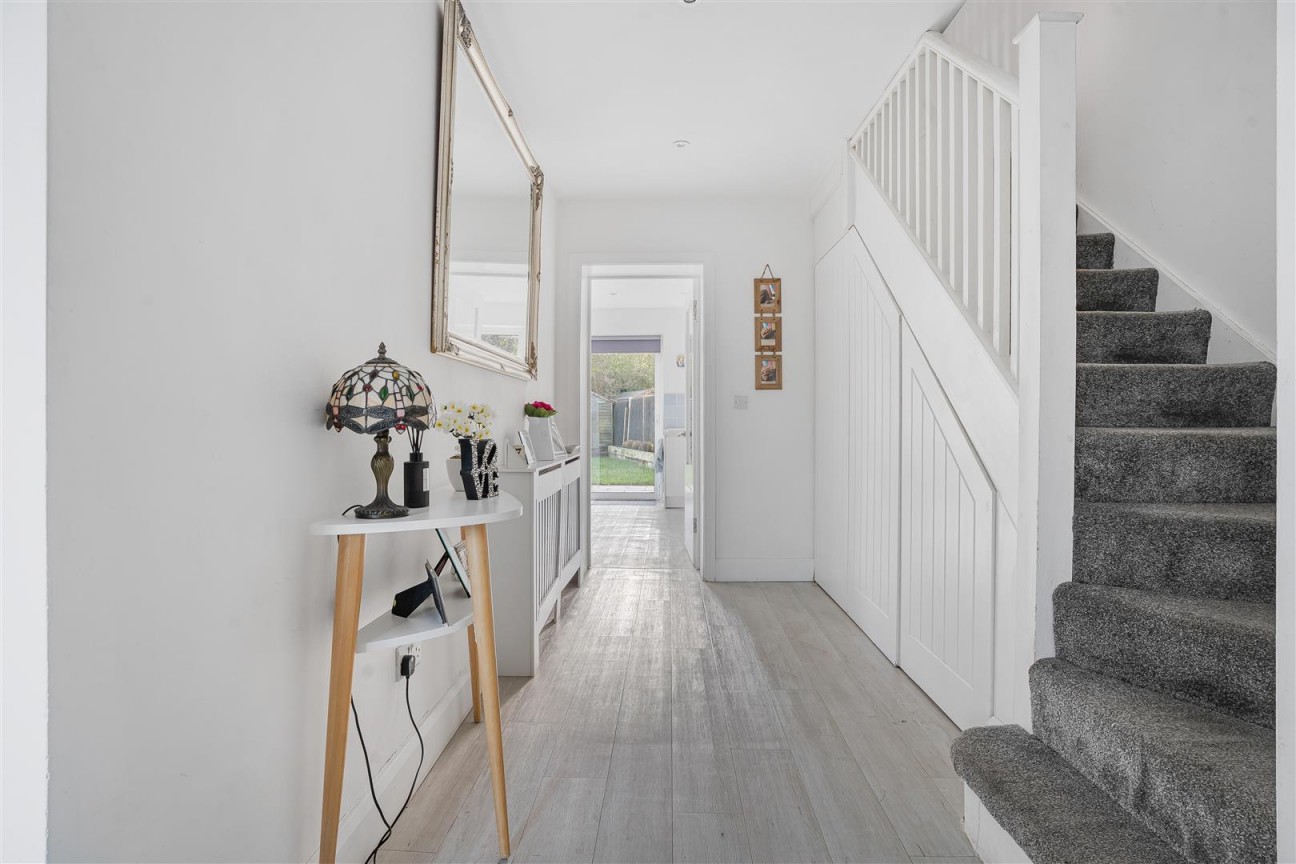 Rendlesham Avenue, Radlett