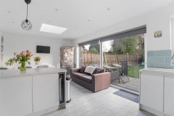 Rendlesham Avenue, Radlett