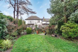 Gills Hill Lane, Radlett