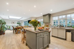 Gills Hill Lane, Radlett