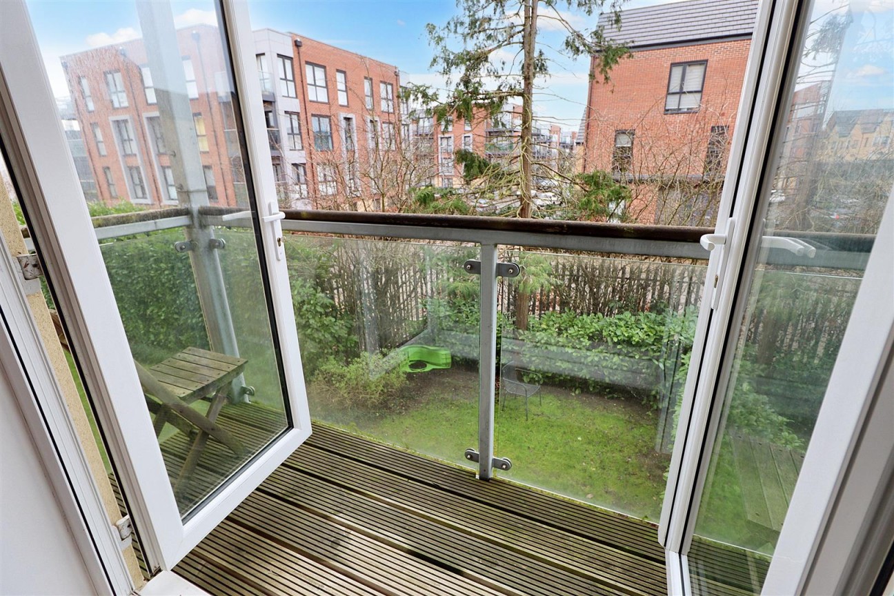 Todd Close, Borehamwood