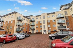 Todd Close, Borehamwood