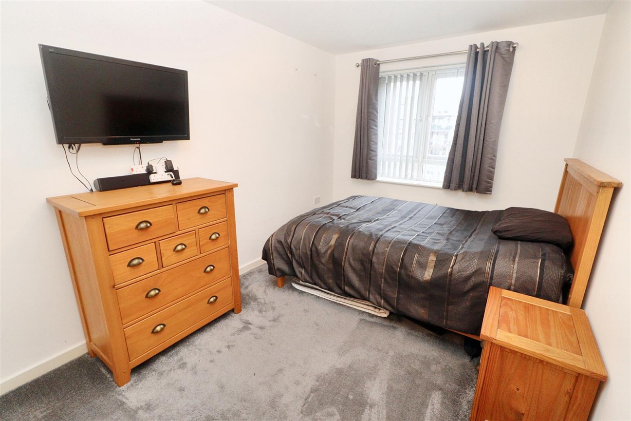 Todd Close, Borehamwood