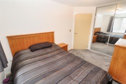 Todd Close, Borehamwood